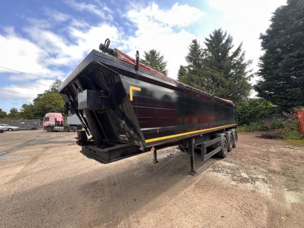 Benalu Tipping trailer